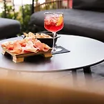 Apart-hotel Il Grottino Relais & 4*